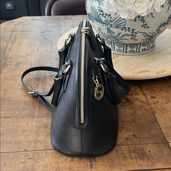 Gucci Black Satchel with Gold Accents - Picture 4 of 14